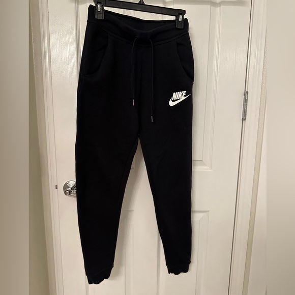 Nike Women’s Fleece Sweats: Size XS - Picture 1 of 7